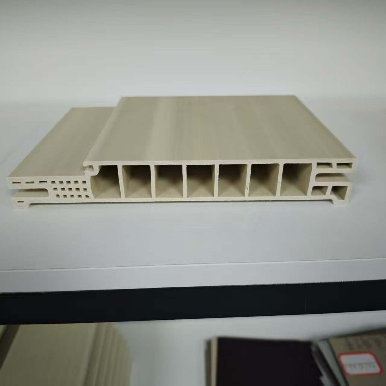 100/140/180 / 220 mm A-type WPC-deurkozijn voor 40 mm / 45 mm paneel